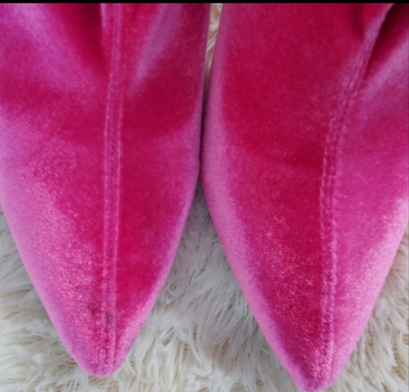 Cape Robbin Size 7 FUCHSIA PINK ANKLE VELVET BOOTIES - Picture 6 of 8